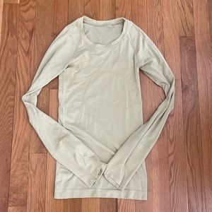 Lululemon swiftly tech long sleeve shirt green